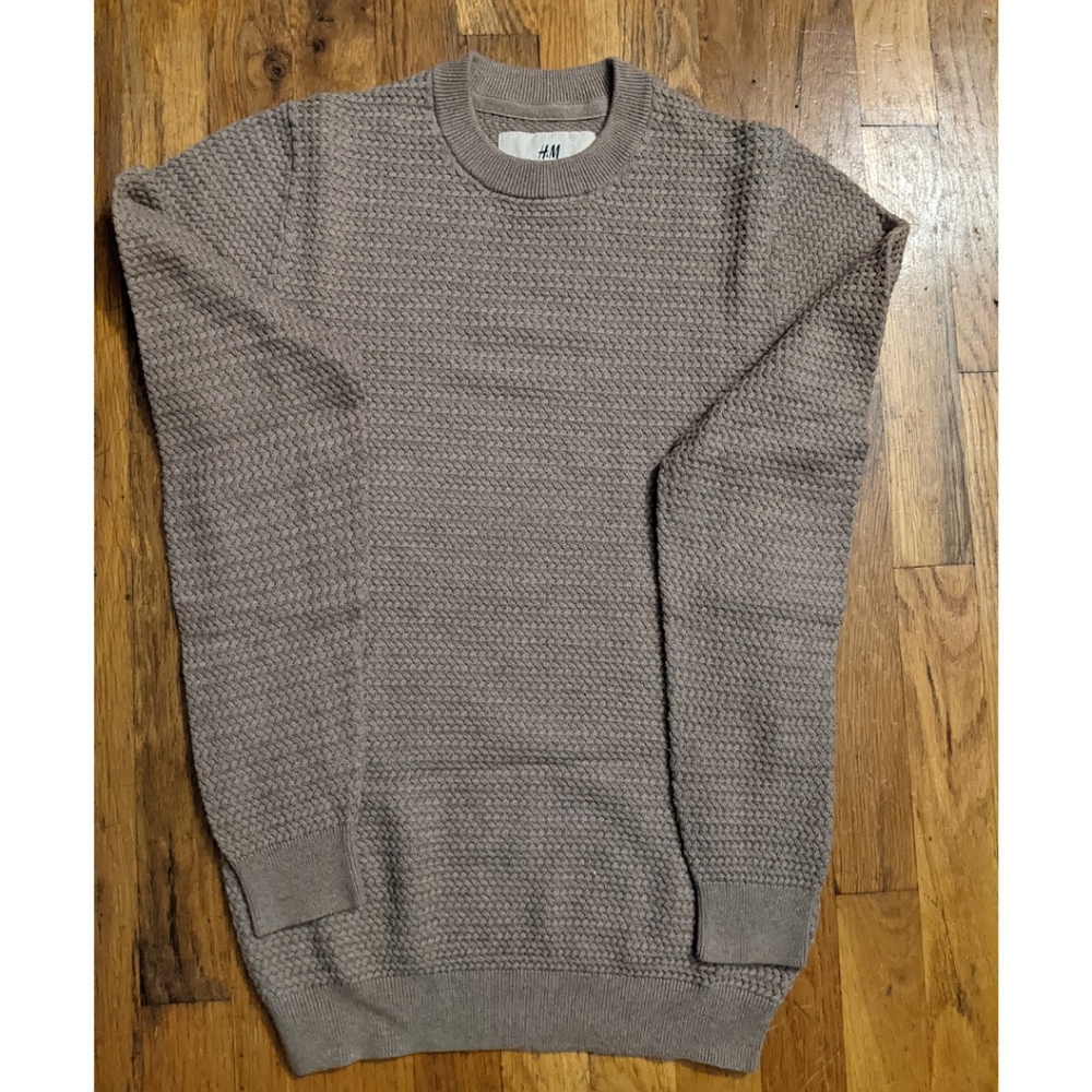 H&M Mens Knit Sweater..